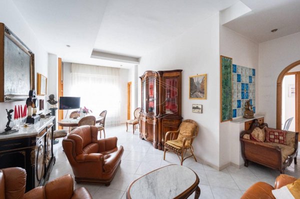 appartamento in vendita a Napoli in zona Vicaria