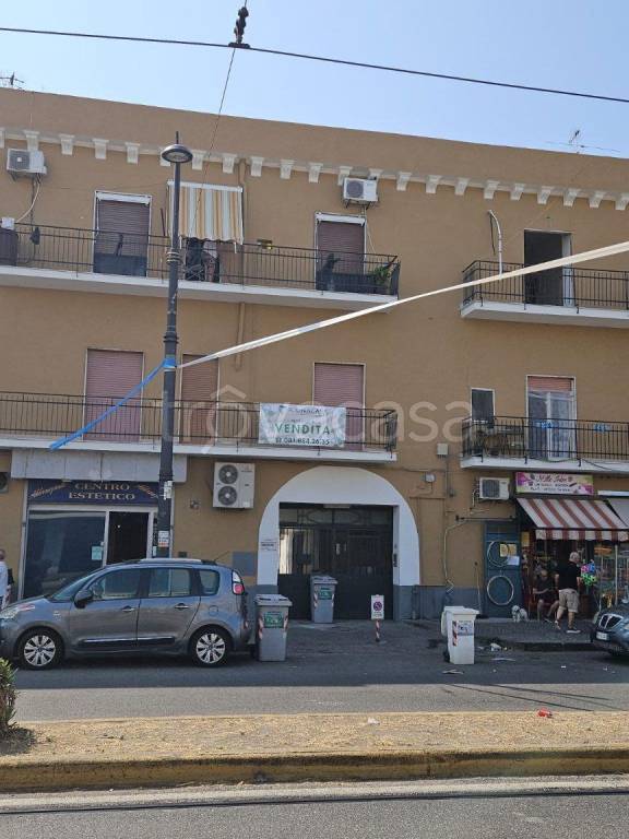 appartamento in vendita a Napoli in zona Zona Industriale-Ferrovia