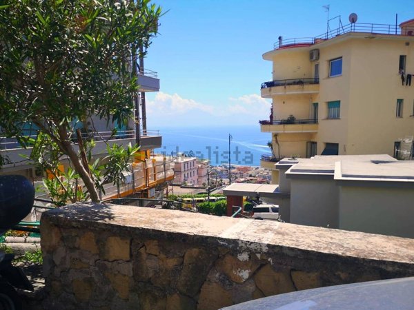 appartamento in vendita a Napoli in zona Vomero