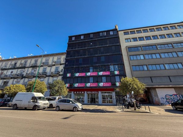 ufficio in vendita a Napoli in zona Zona Industriale-Ferrovia