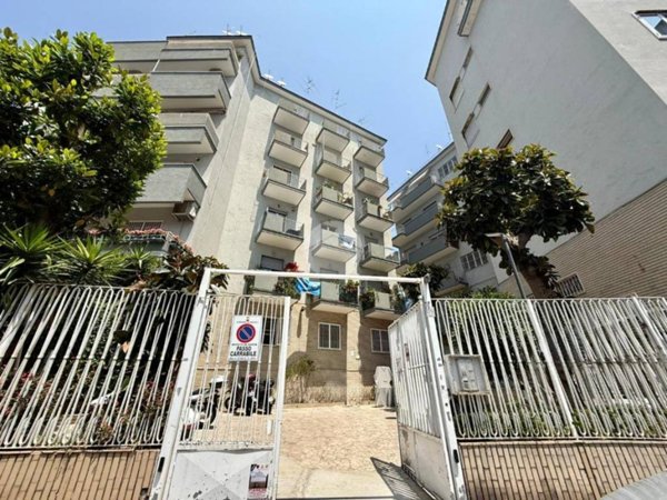 appartamento in vendita a Napoli in zona Arenella