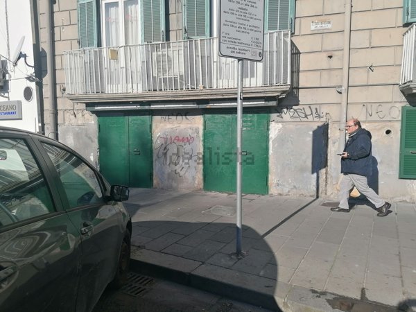 trivano in vendita a Napoli in zona Chiaia
