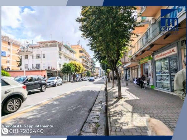 negozio in vendita a Napoli in zona Soccavo