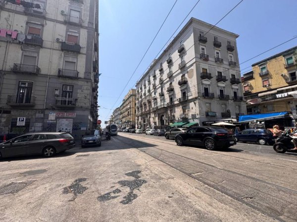 appartamento in vendita a Napoli in zona Pendino / San Giuseppe