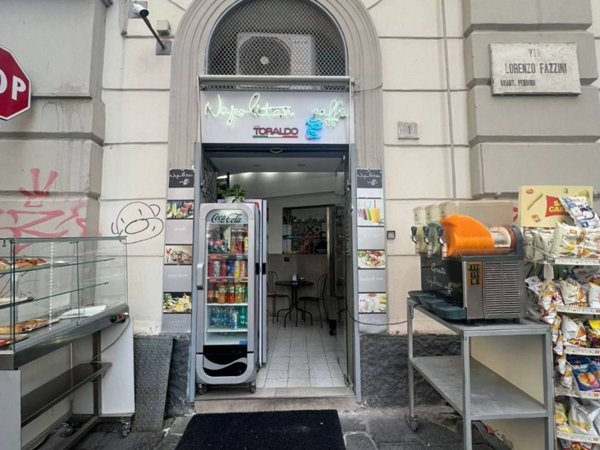 negozio in vendita a Napoli