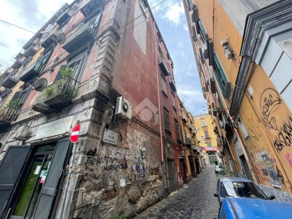 appartamento in vendita a Napoli in zona Stella