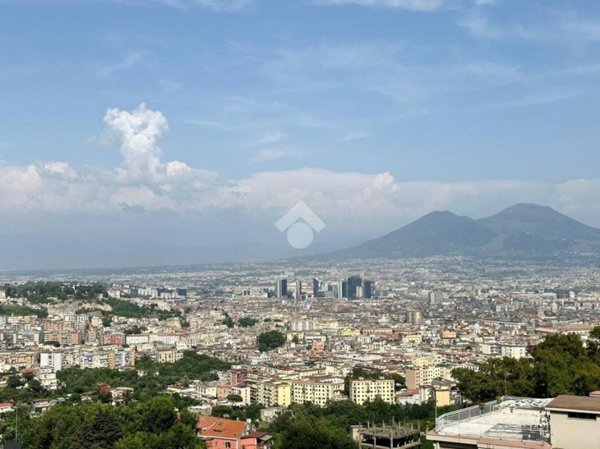 appartamento in vendita a Napoli in zona Arenella
