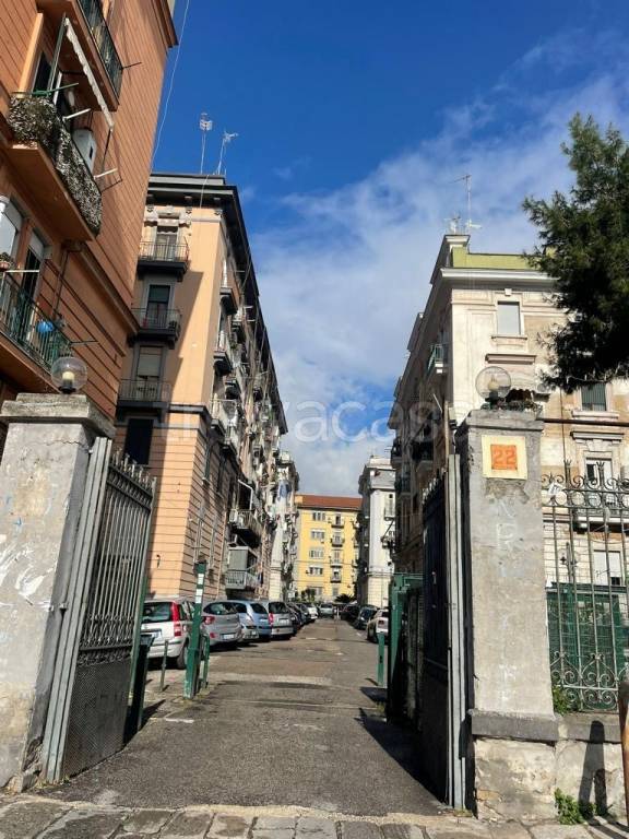 appartamento in vendita a Napoli in zona Poggioreale