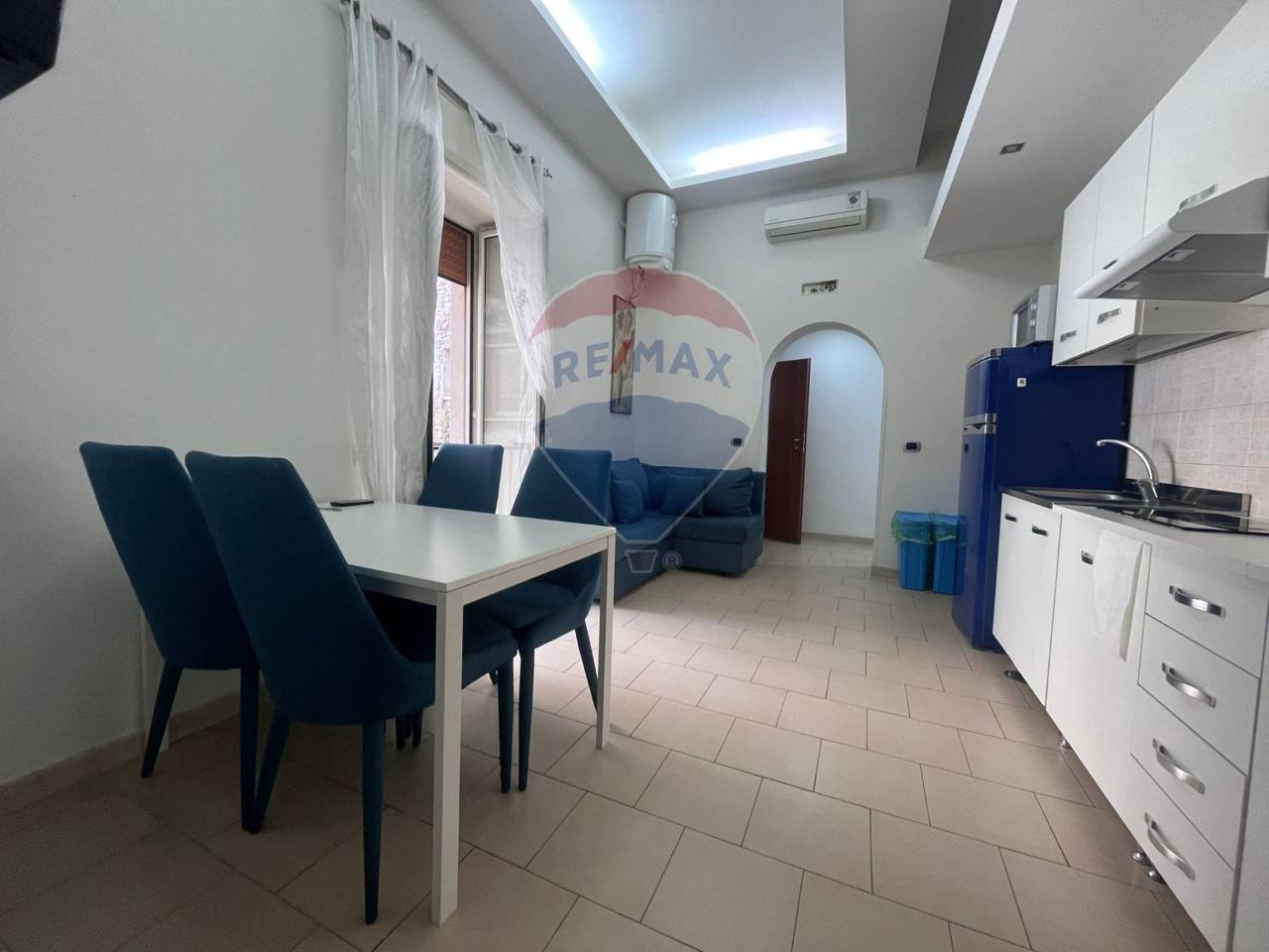 appartamento in vendita a Napoli in zona San Lorenzo