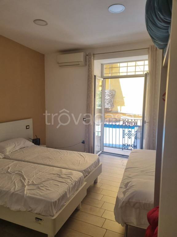 appartamento in vendita a Napoli in zona Barra