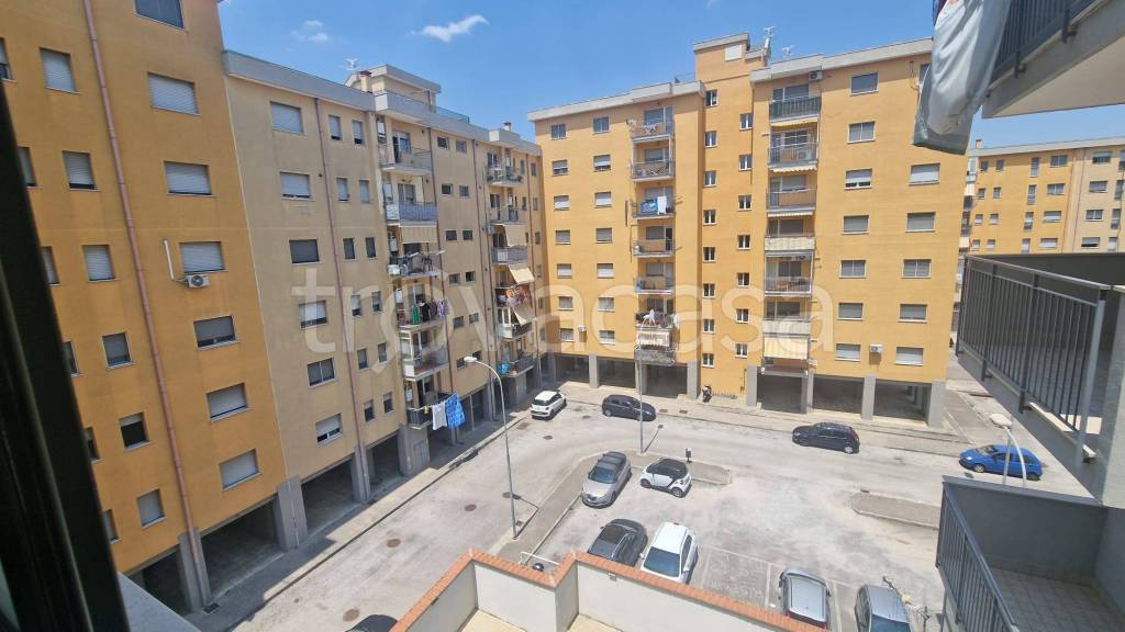 appartamento in vendita a Napoli in zona Ponticelli