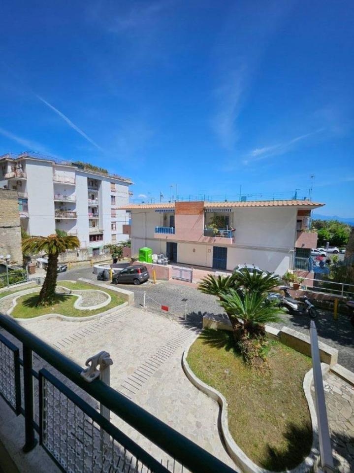 appartamento in vendita a Napoli in zona Posillipo