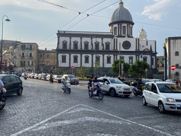 appartamento in vendita a Napoli in zona Pendino / San Giuseppe