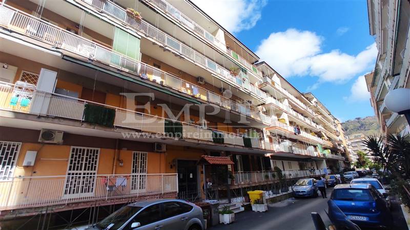appartamento in vendita a Napoli in zona Pianura