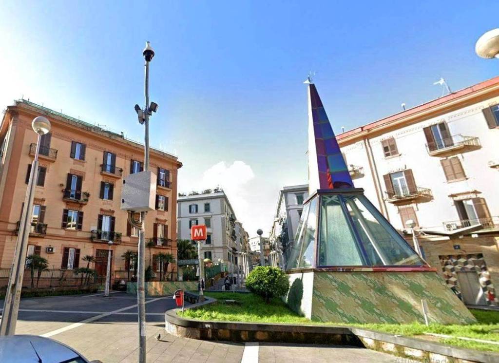 appartamento in vendita a Napoli in zona Stella