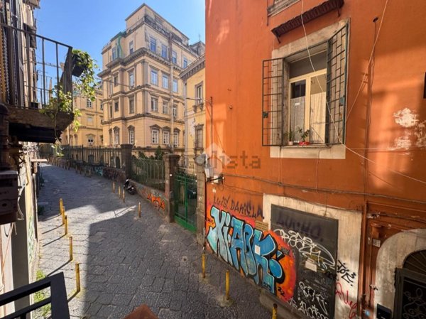 appartamento in vendita a Napoli in zona San Lorenzo