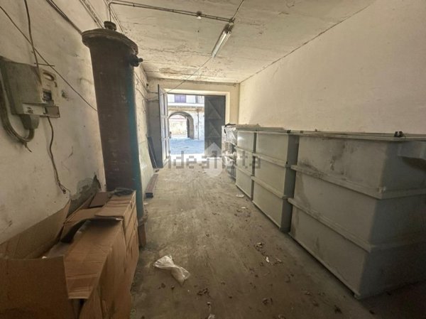 ufficio in vendita a Napoli in zona Secondigliano