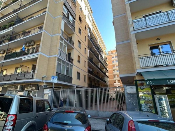appartamento in vendita a Napoli in zona Fuorigrotta
