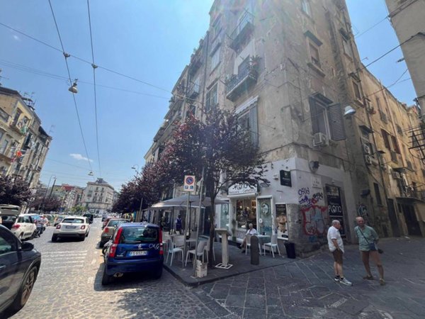 appartamento in vendita a Napoli in zona San Lorenzo