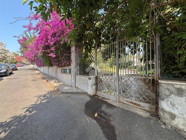 appartamento in vendita a Napoli in zona Posillipo