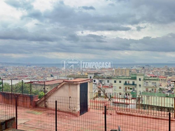 appartamento in vendita a Napoli in zona Stella