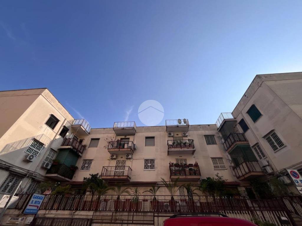 appartamento in vendita a Napoli in zona Stella