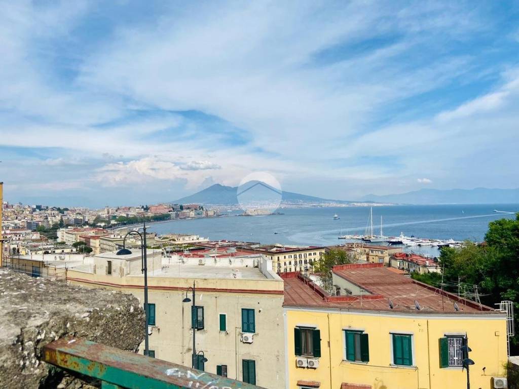 appartamento in vendita a Napoli in zona Posillipo