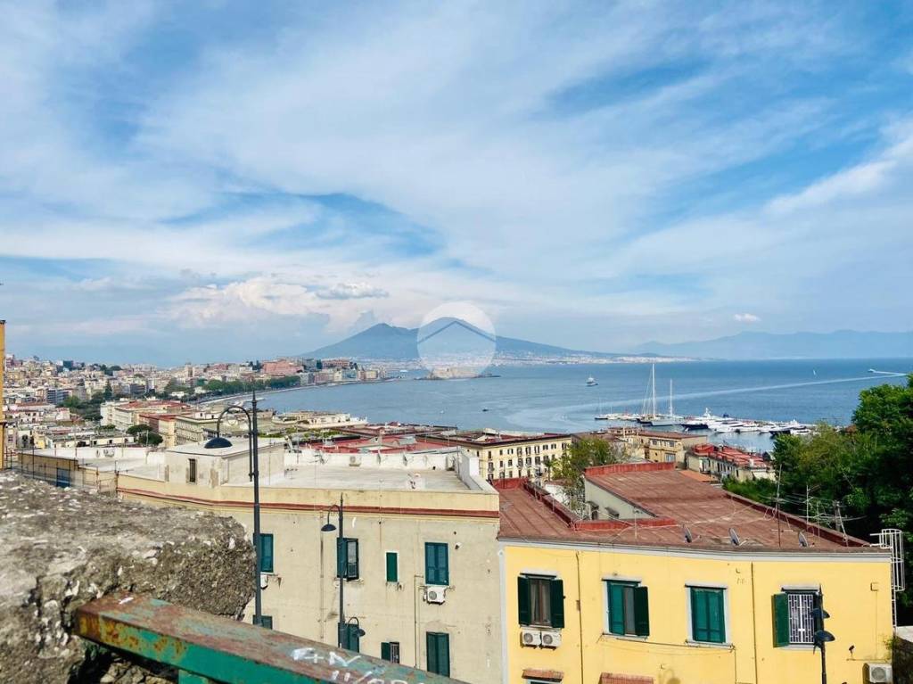 appartamento in vendita a Napoli in zona Posillipo