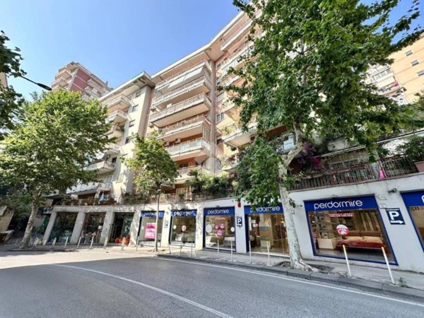 appartamento in vendita a Napoli in zona Arenella