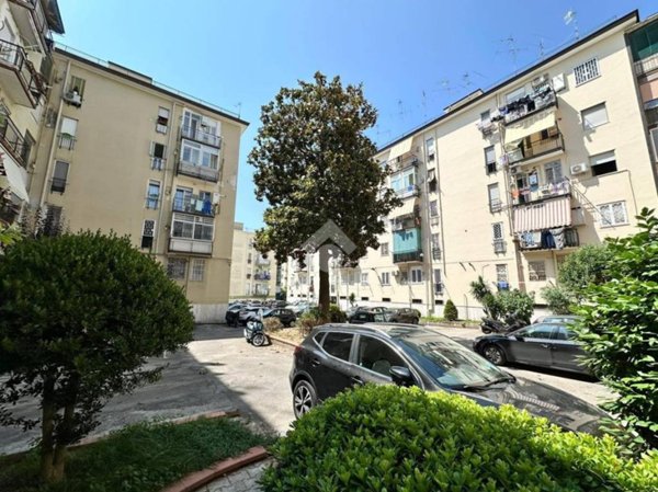 appartamento in vendita a Napoli in zona Arenella