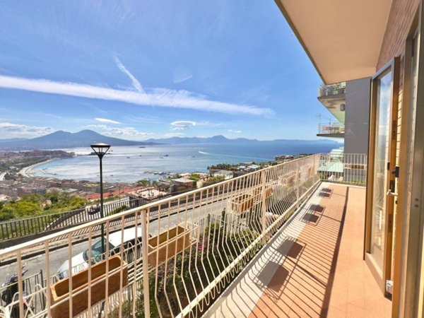 appartamento in vendita a Napoli in zona Posillipo