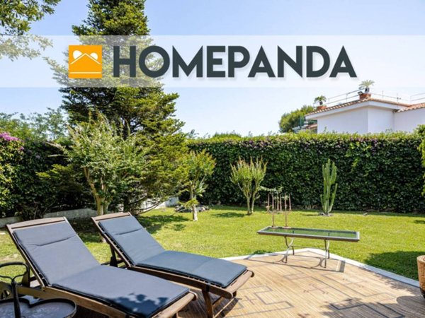 casa indipendente in vendita a Napoli in zona Posillipo