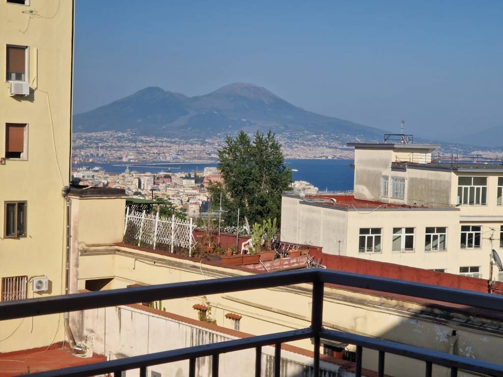 appartamento in vendita a Napoli in zona Posillipo