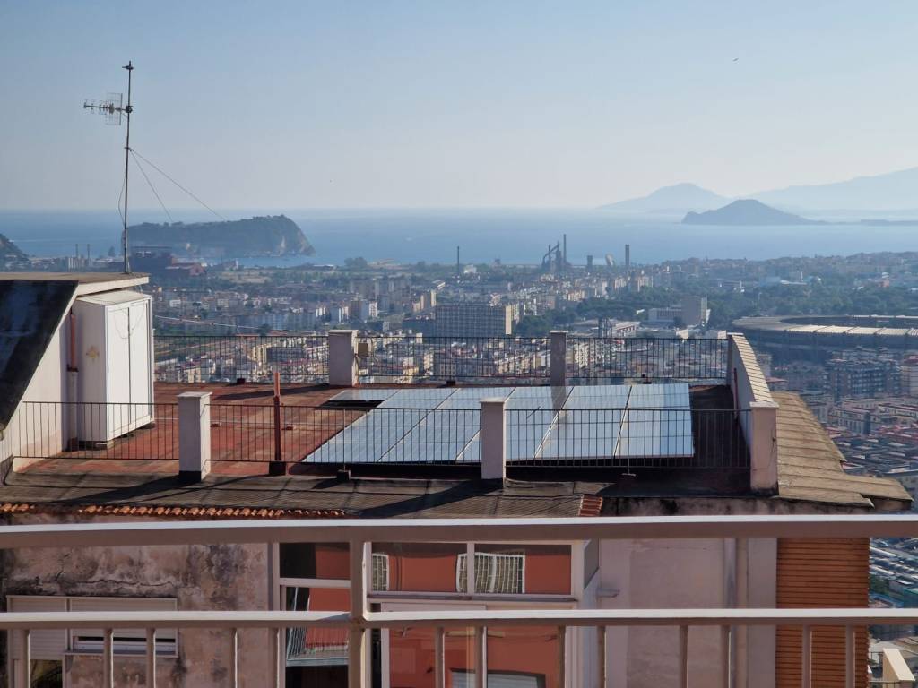 appartamento in vendita a Napoli in zona Posillipo