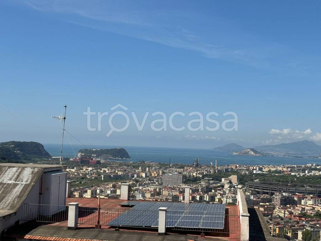appartamento in vendita a Napoli in zona Posillipo