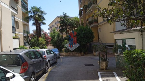 appartamento in vendita a Napoli in zona Arenella