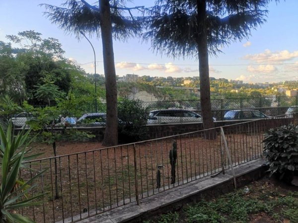 appartamento in vendita a Napoli in zona Stella