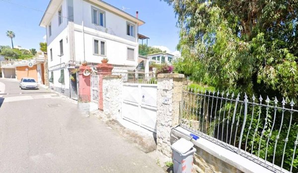 appartamento in vendita a Napoli in zona Posillipo