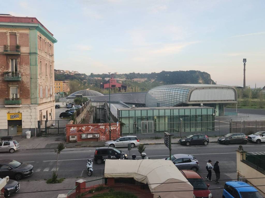 appartamento in vendita a Napoli in zona Bagnoli