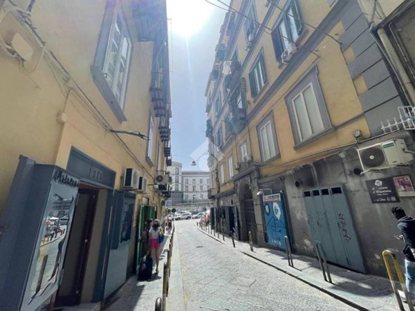 appartamento in vendita a Napoli in zona Stella