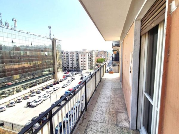 quadrivano in vendita a Napoli in zona Fuorigrotta