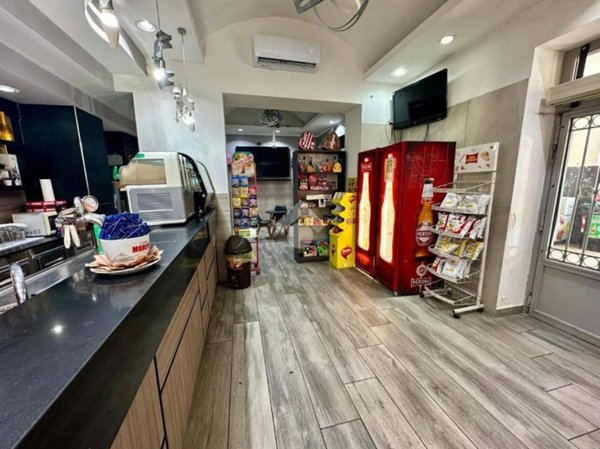negozio in vendita a Napoli in zona Chiaiano
