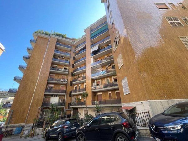 appartamento in vendita a Napoli in zona Arenella