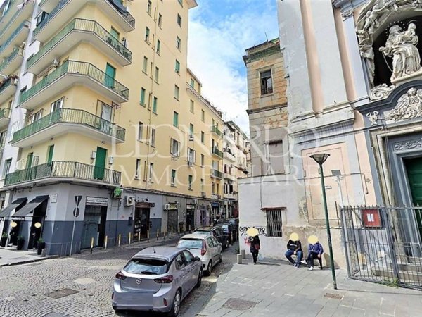 appartamento in vendita a Napoli in zona Stella