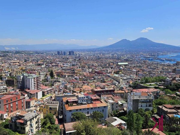 appartamento in vendita a Napoli in zona Vomero