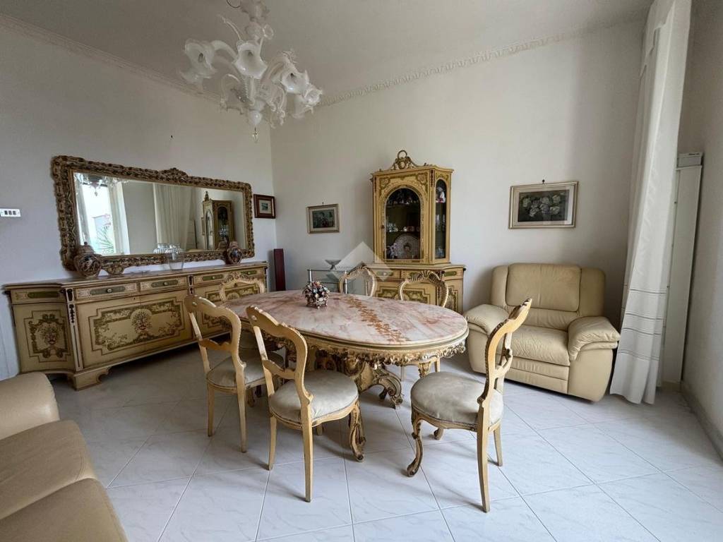 appartamento in vendita a Napoli in zona Posillipo