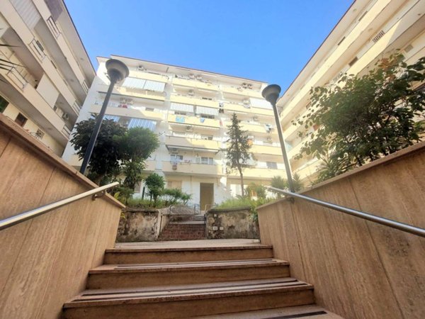 appartamento in vendita a Napoli in zona Fuorigrotta