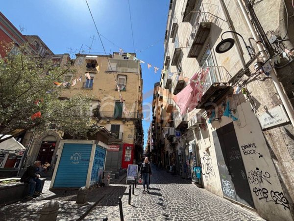 appartamento in vendita a Napoli in zona Pendino / San Giuseppe