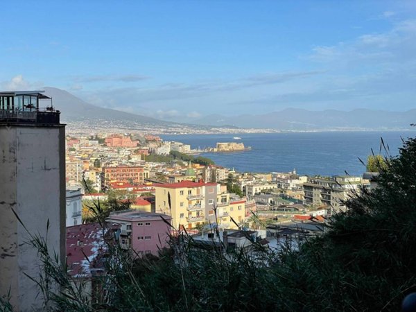appartamento in vendita a Napoli in zona Arenella