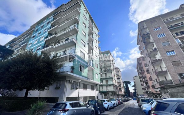 appartamento in vendita a Napoli in zona Capodimonte / Colli Aminei